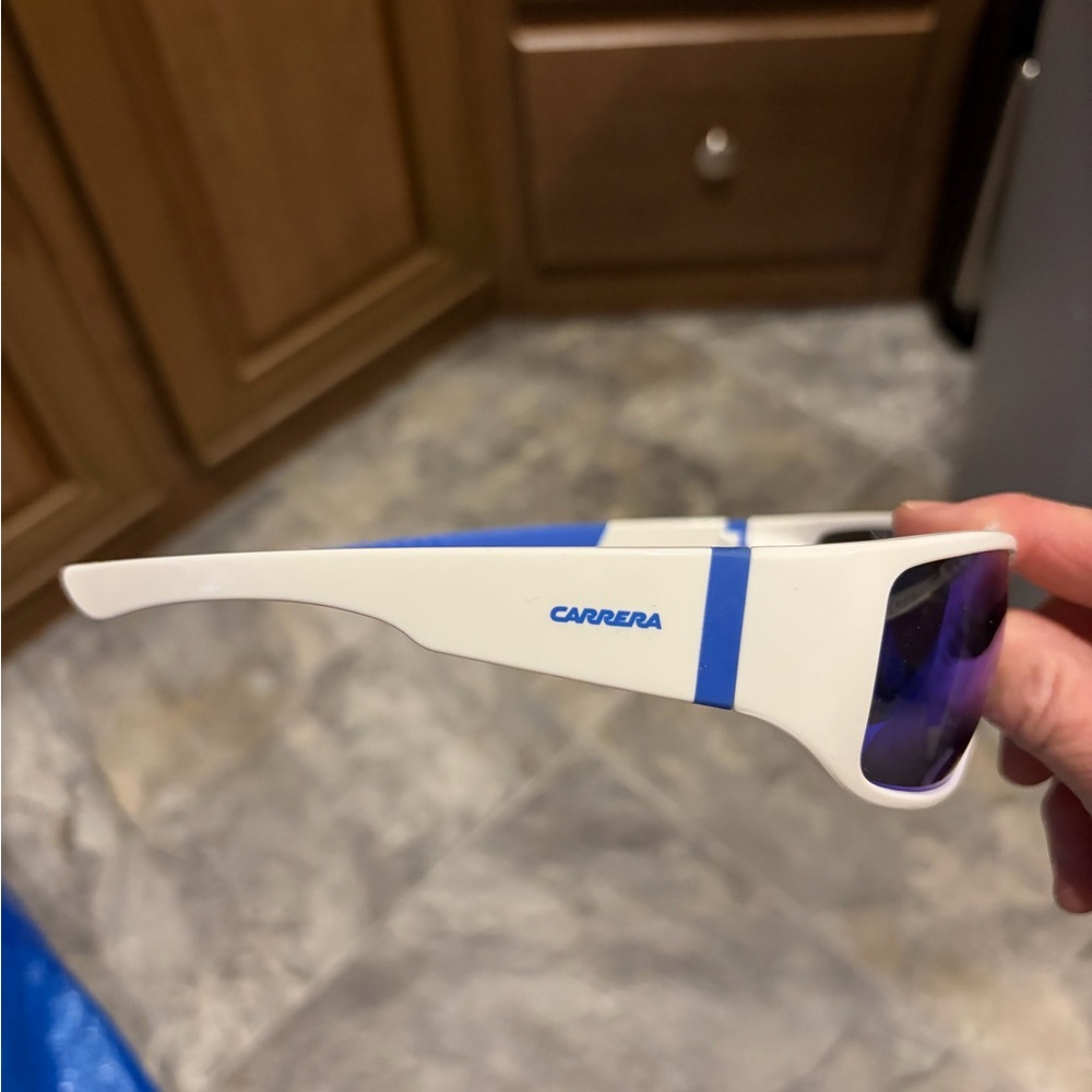 Carrera 4000/S sunglasses White with blue mirror lenses New with tags - Picture 4 of 10